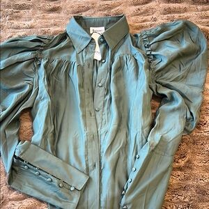 Green Women's Puff Sleeve Top size medium NWT